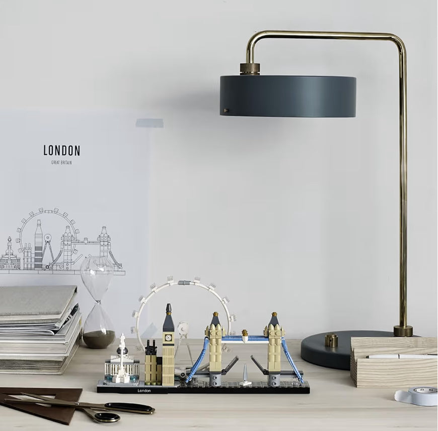 LEGO Architecture Skyline Model Building Set, Model Kit Featuring London Eye, Big Ben, Tower Bridge, Office Home Décor, Collectible Gift Idea for Men, Women and Teens 21034